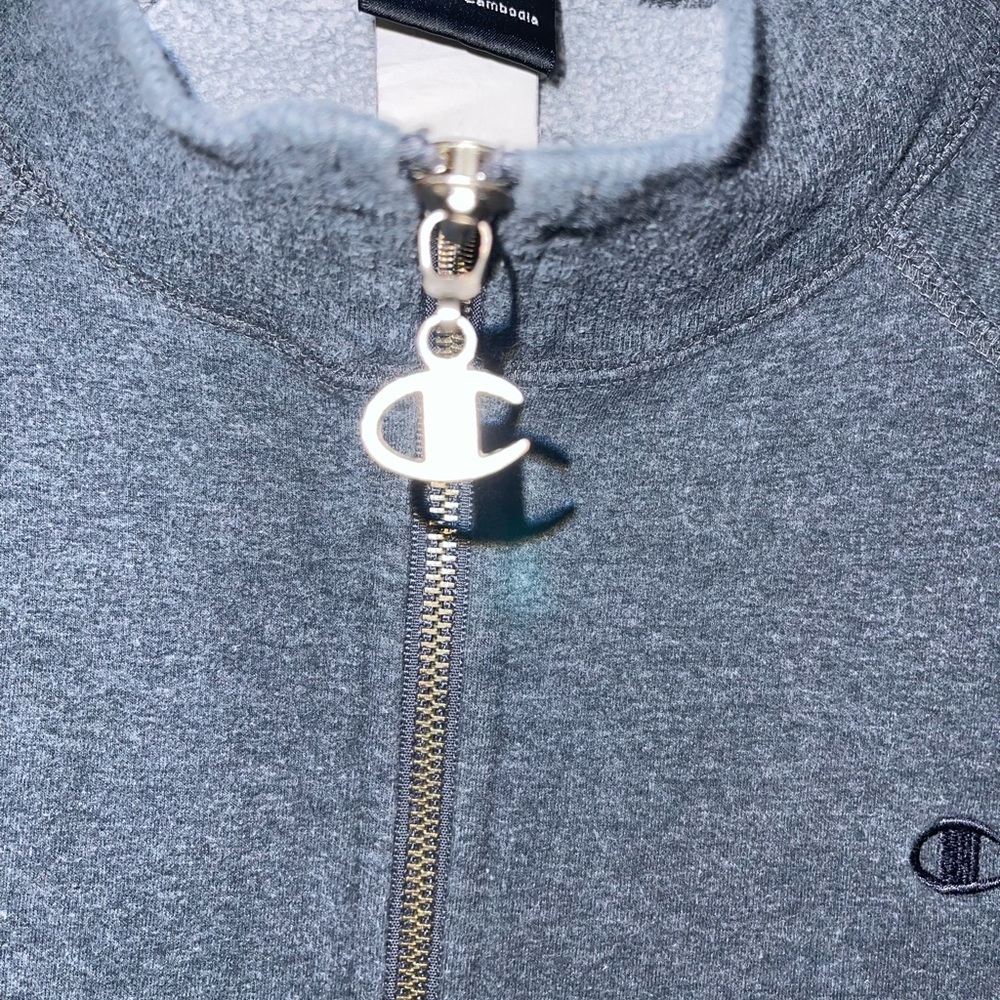 Champion Zip-Up - Picture 4 of 5